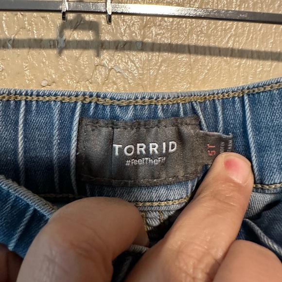 Torrid Pull-On Boyfriend Straight Super Soft Stretchy Jean‎ Plus Size 5X 28 - Picture 6 of 8